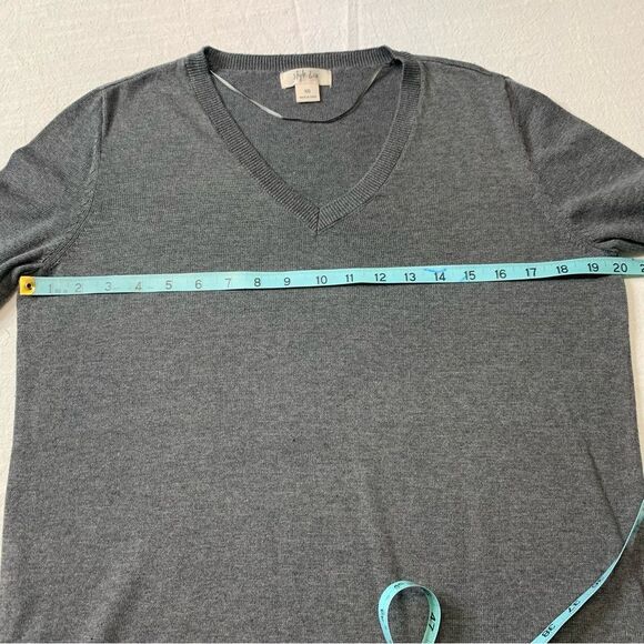 Style & Co. V-neck Side Slit Hi-Lo Sweater Gray in Extra Small - Picture 5 of 6